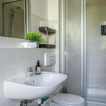 Ruhiges In Altstadt Mit Gartenblick & Sofa Appartement