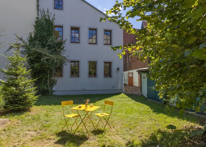 شقة Ruhiges In Altstadt Mit Gartenblick & Sofa فرايبرغ