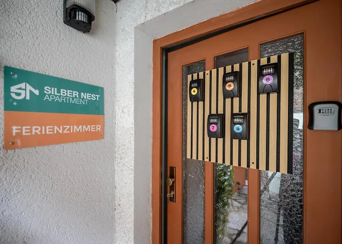 Ruhiges In Altstadt Mit Gartenblick & Sofa